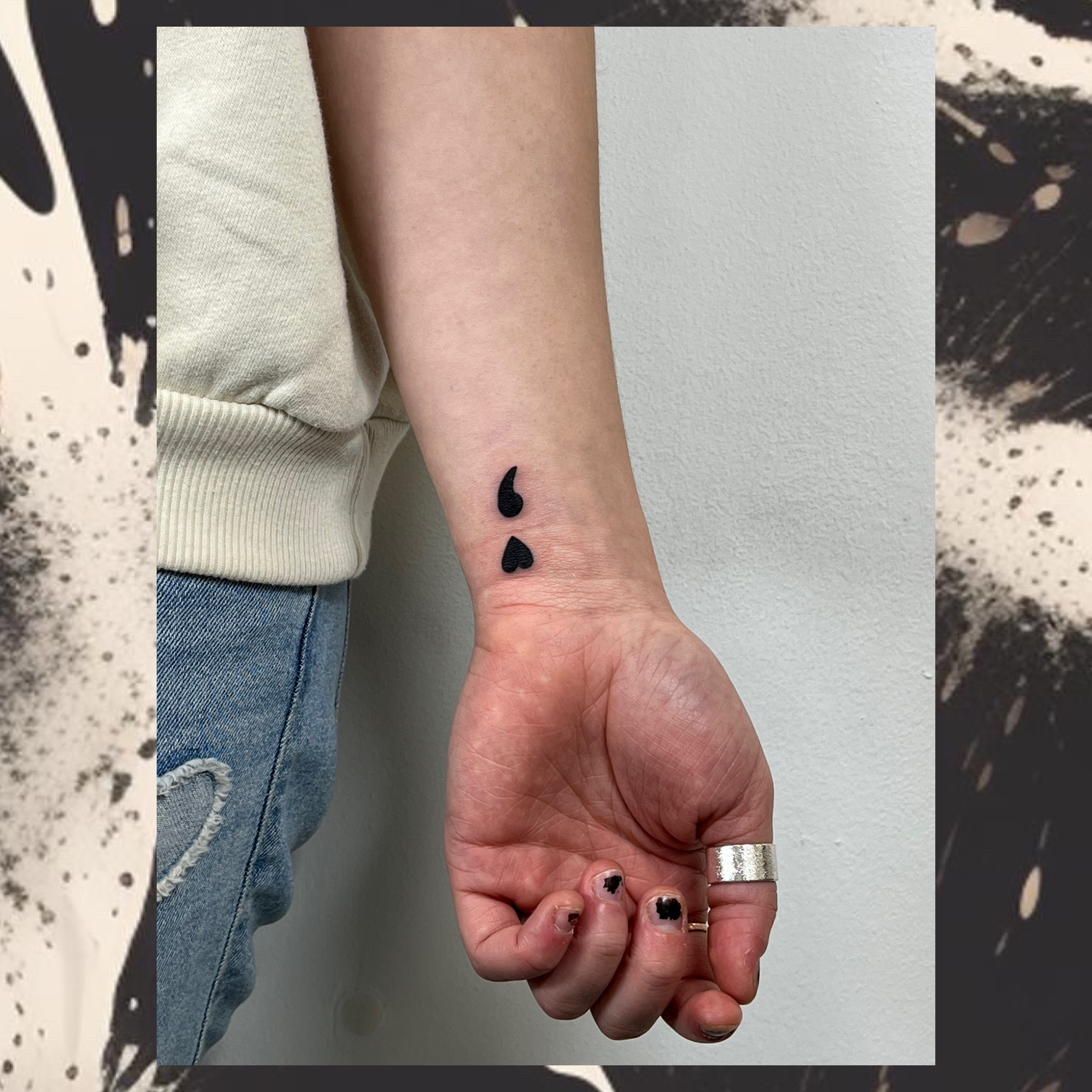 WRISTSMALL